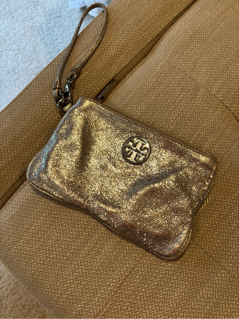 Tory Burch Metallic Silver Wristlet Clutch